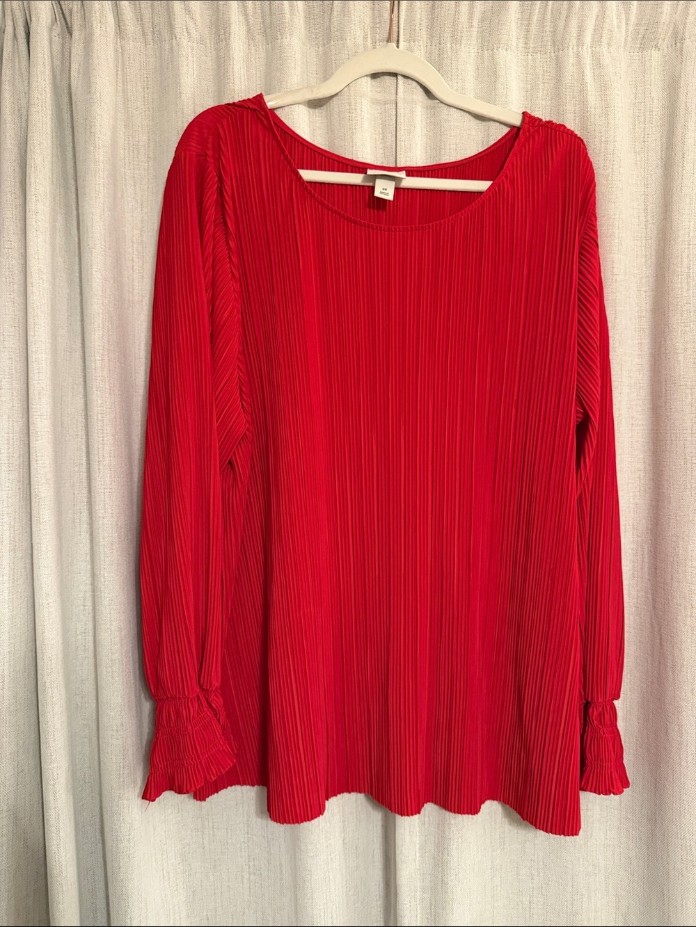 Ava & Viv Women's Red Pleated Long-Sleeve Top